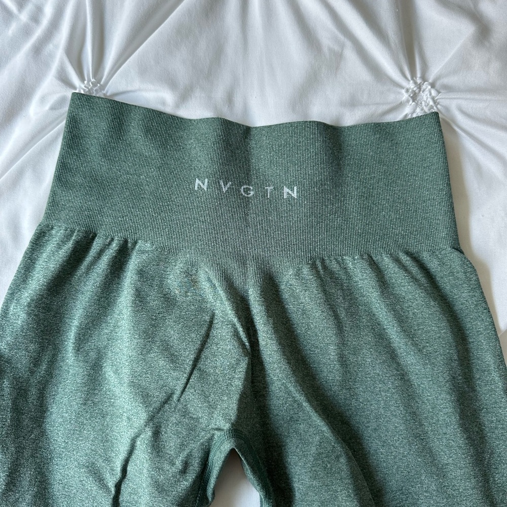 NVGTN Sage Green Seamless Leggings